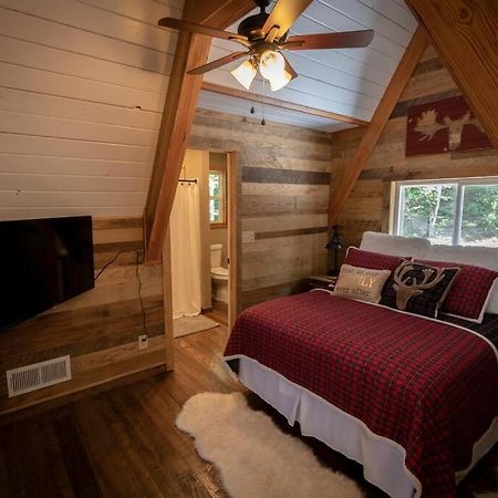 Rustic Luxurious A-Frame With Jacuzzi Fast Internet Villa Robbinsville Exterior foto