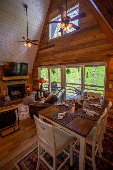 Rustic Luxurious A-Frame With Jacuzzi Fast Internet Villa Robbinsville Exterior foto