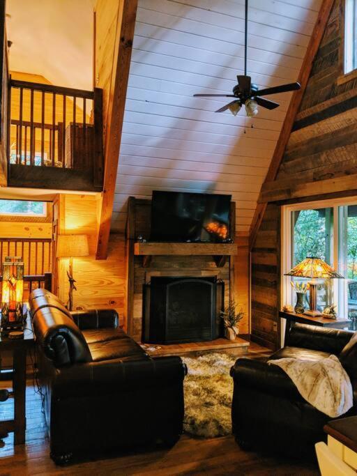 Rustic Luxurious A-Frame With Jacuzzi Fast Internet Villa Robbinsville Exterior foto